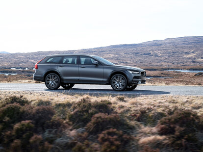 2017 Volvo V90 Cross Country Wagon