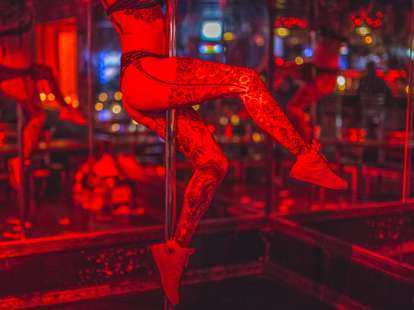 How To Become A Stripper Quit Your Day Job Thrillist