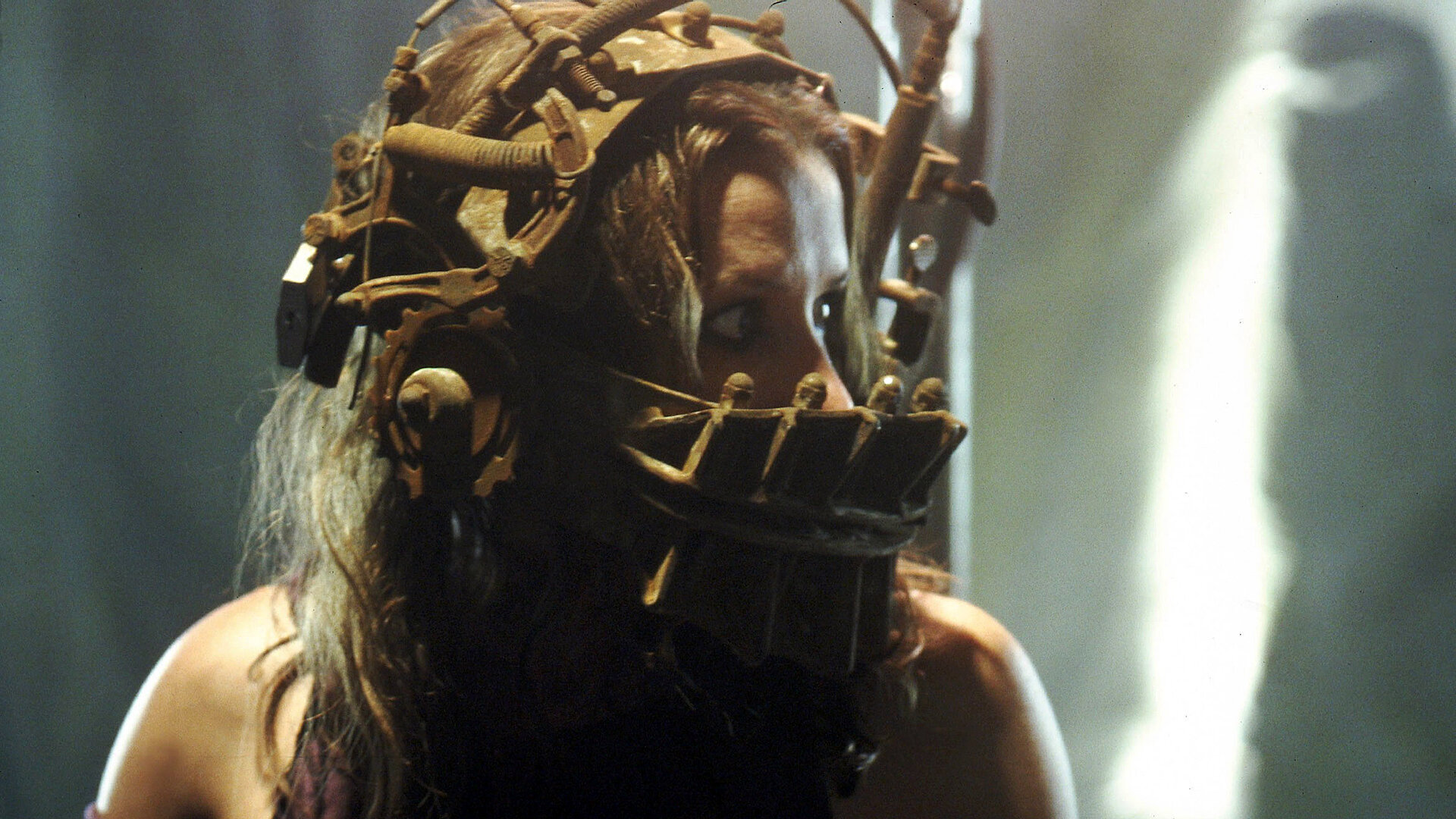 Saw reverse bear trap