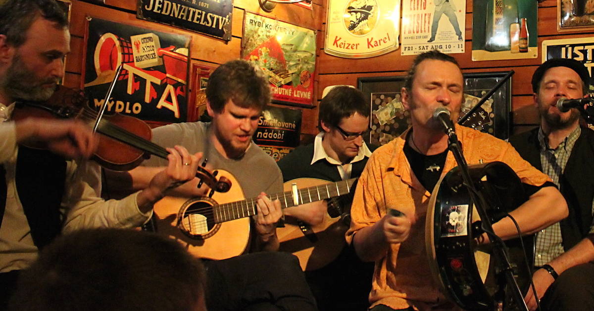 The Best Irish Drinking Songs That Everyone Should Know Thrillist