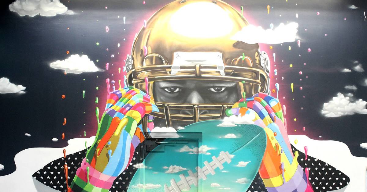 Hard Rock Stadium Fun Facts & Secrets of the Miami Dolphins Stadium -  Thrillist