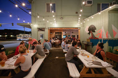 Best Bars in Honolulu: Cool New Places to Drink & All-Time Favorites ...