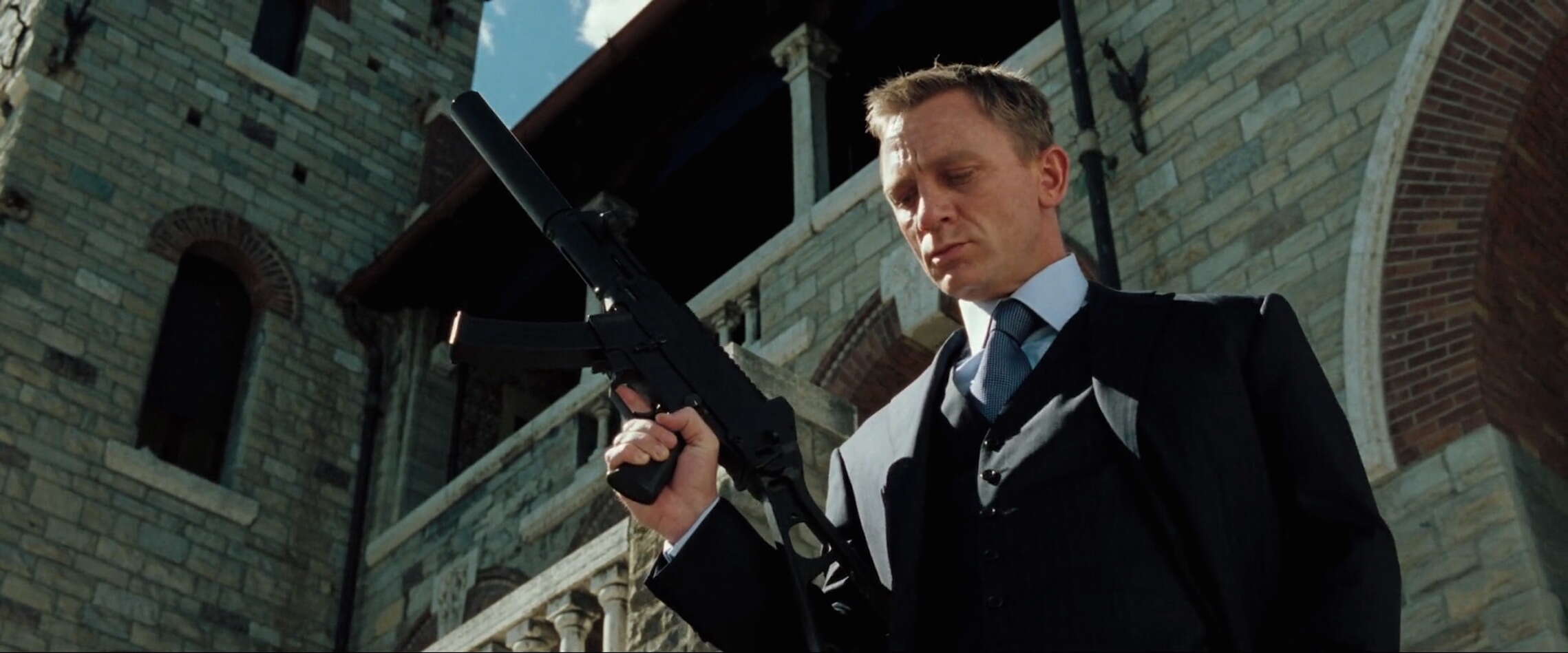 James Bond Movies: Why Daniel Craig's Casino Royale is the Best ...