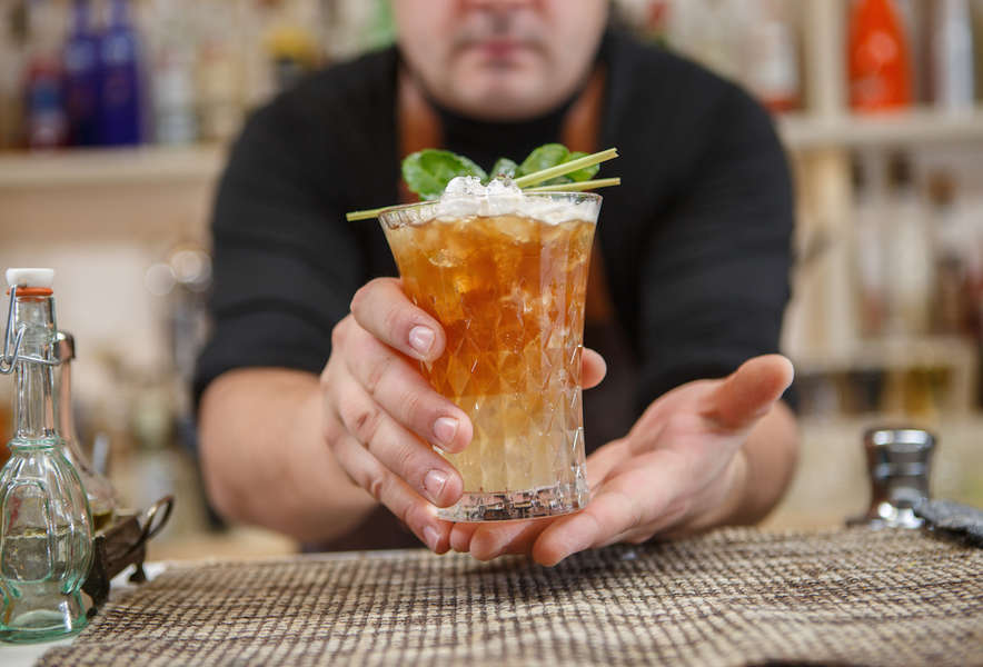 9 Bad Cocktails Bartenders Hate Making For You Thrillist