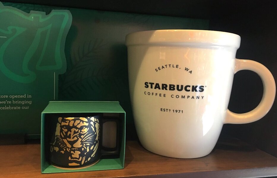 Oversized Collectible Coffee Cups : Giant Classic Mug