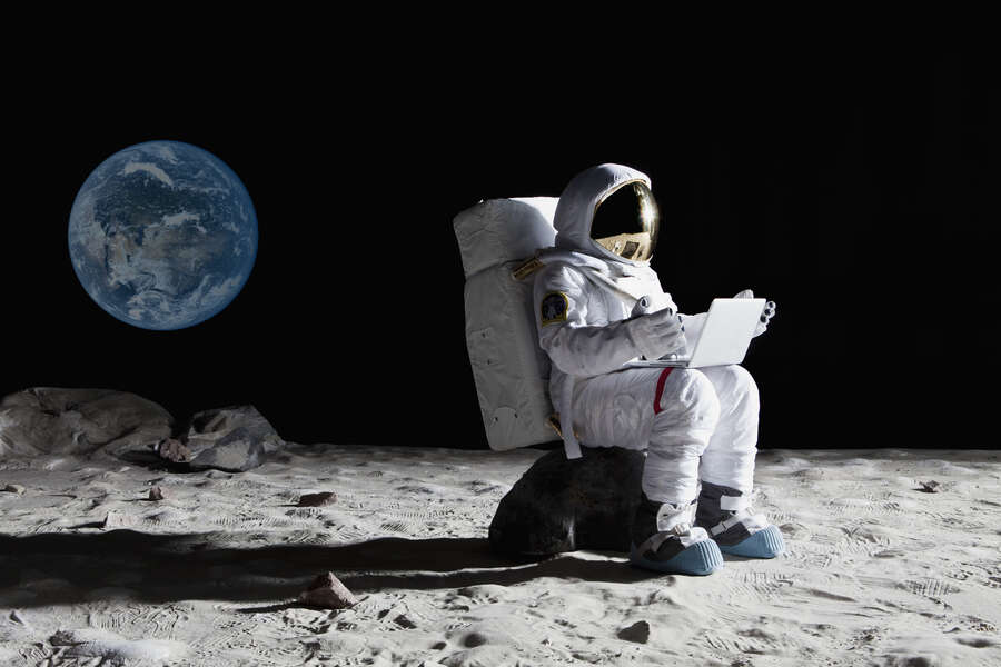 Space Poop Challenge: NASA Offering $30,000 to Help Astronauts' Waste