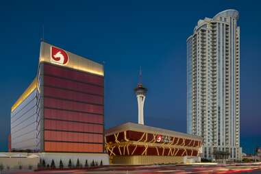 Lucky Dragon Hotel & Casino