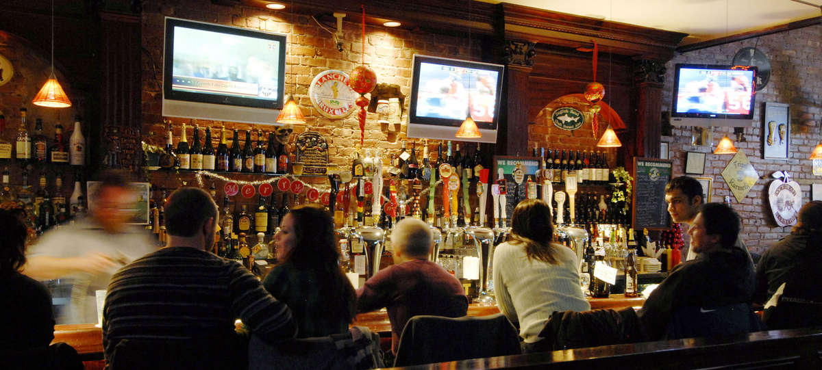 The Best Dive Bar in Each of America’s Biggest Party Cities Thrillist