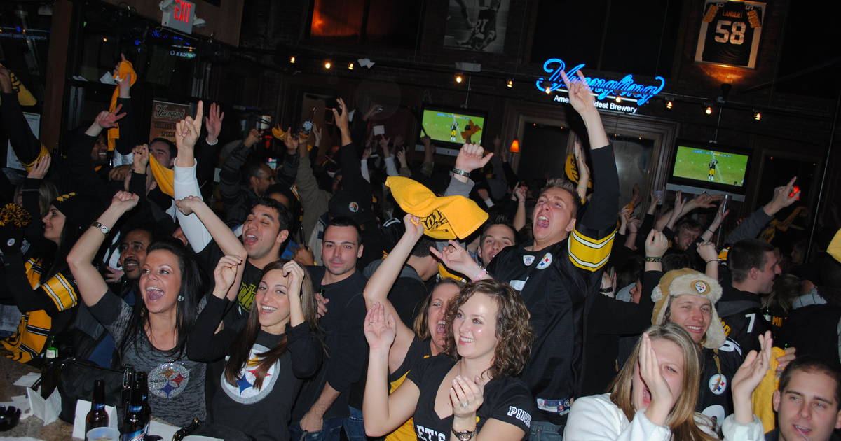 Steelers fans venture out in extreme temperatures in preparation for  Saturday's game