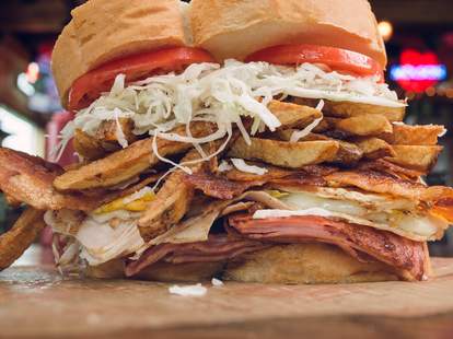 primanti brothers thrillist pittsburgh