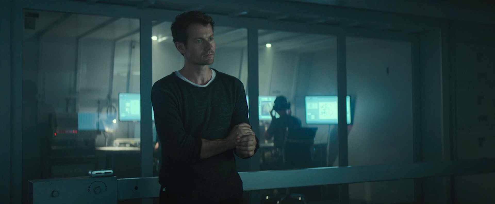 Spectral James Badge Dale