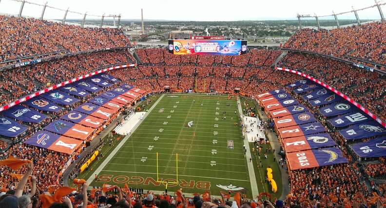 The 5 Best NFL Stadiums to Visit - Thrillist Nation