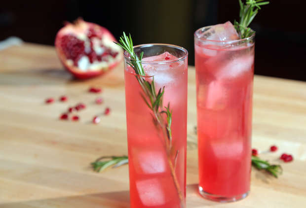 This Pomegranate Elderflower Sparkler Is an Edible Holiday Floral Arrangement 