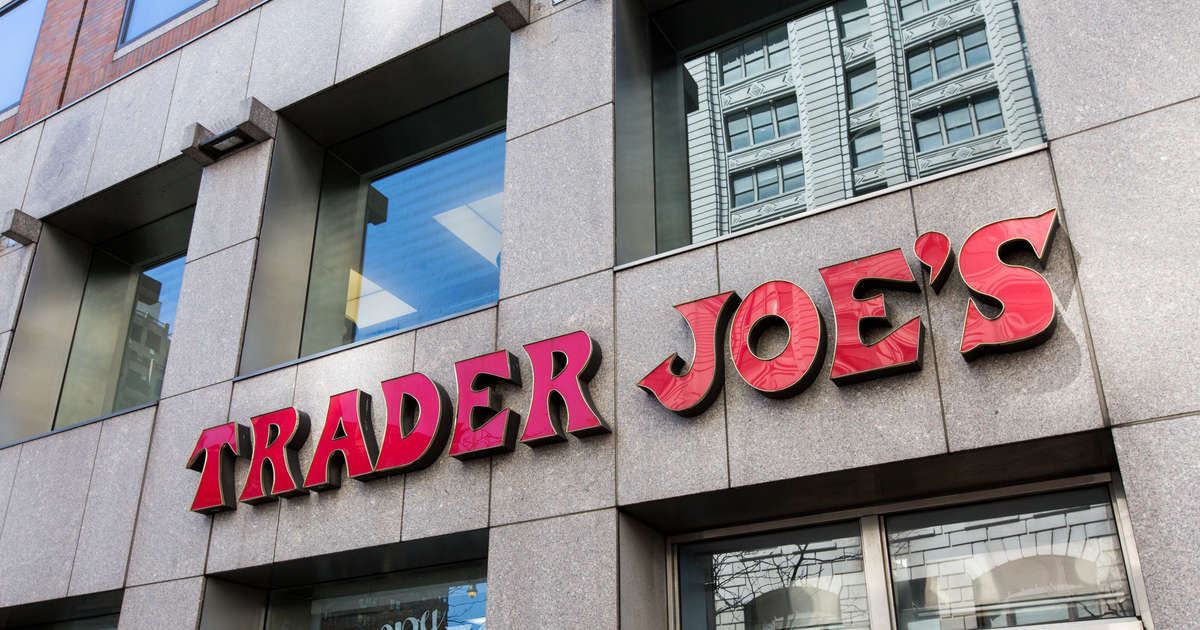 Why Trader Joe S Sucks The World S Worst Grocery Store Explained