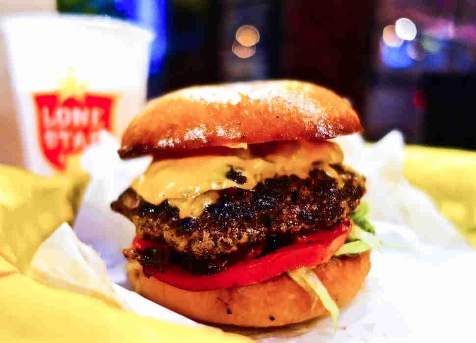 Burger Restaurants in Dallas for the Best Hamburger Burger Quest