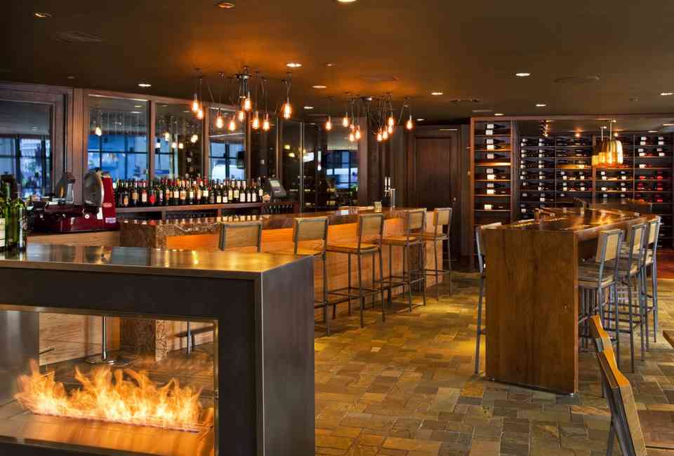 Best Fireplace Bars In Chicago Thrillist