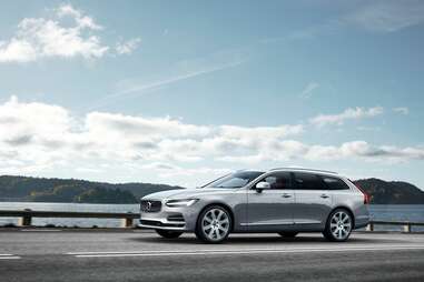 2017 Volvo V90