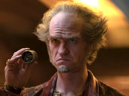 Netflix S Series Of Unfortunate Events Neil Patrick Harris Is Twisted Fun Thrillist