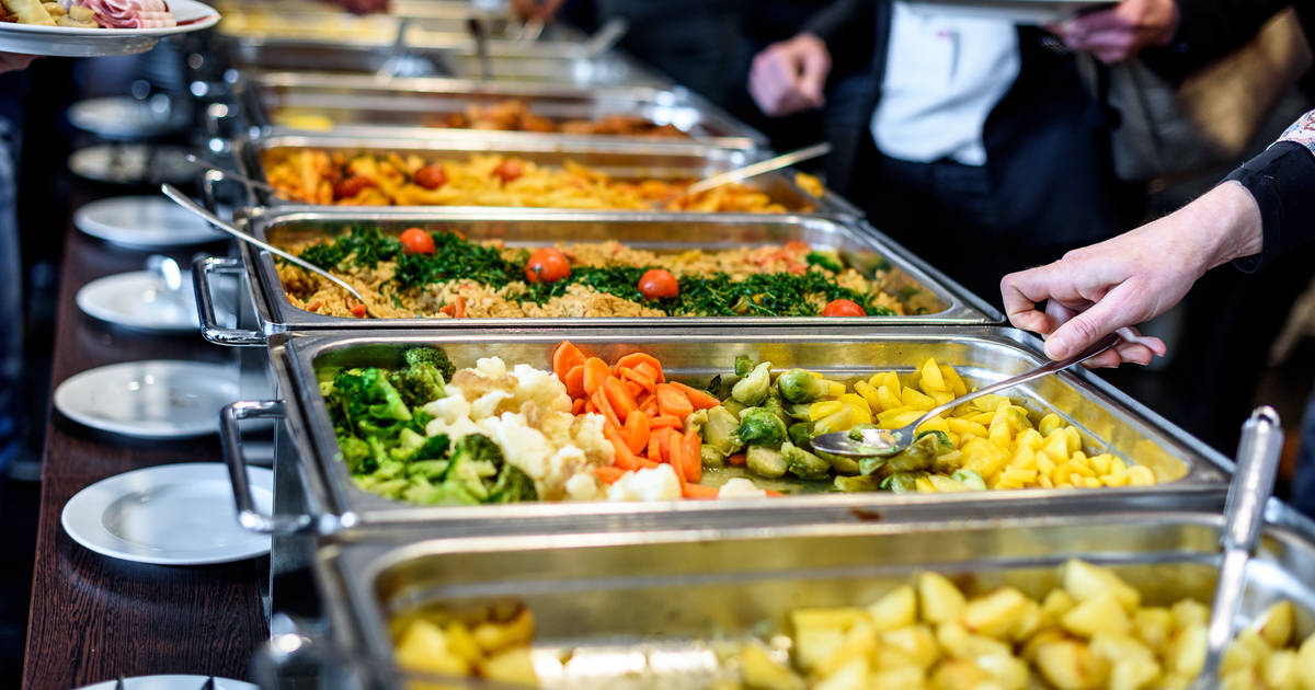 Secrets of All You Can Eat Buffet Restaurants Revealed in Reddit AMA -  Thrillist