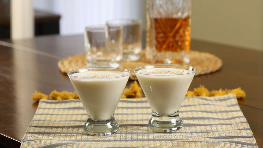 Here's How to Make a Brandy Alexander With Rum Cocktail Recipe Thrillist