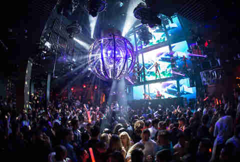 A Guide to All Las Vegas Nightclubs Based on What Music They Play ...