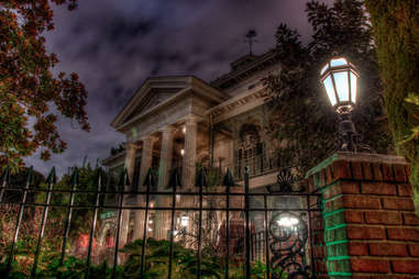 haunted mansion disneyland