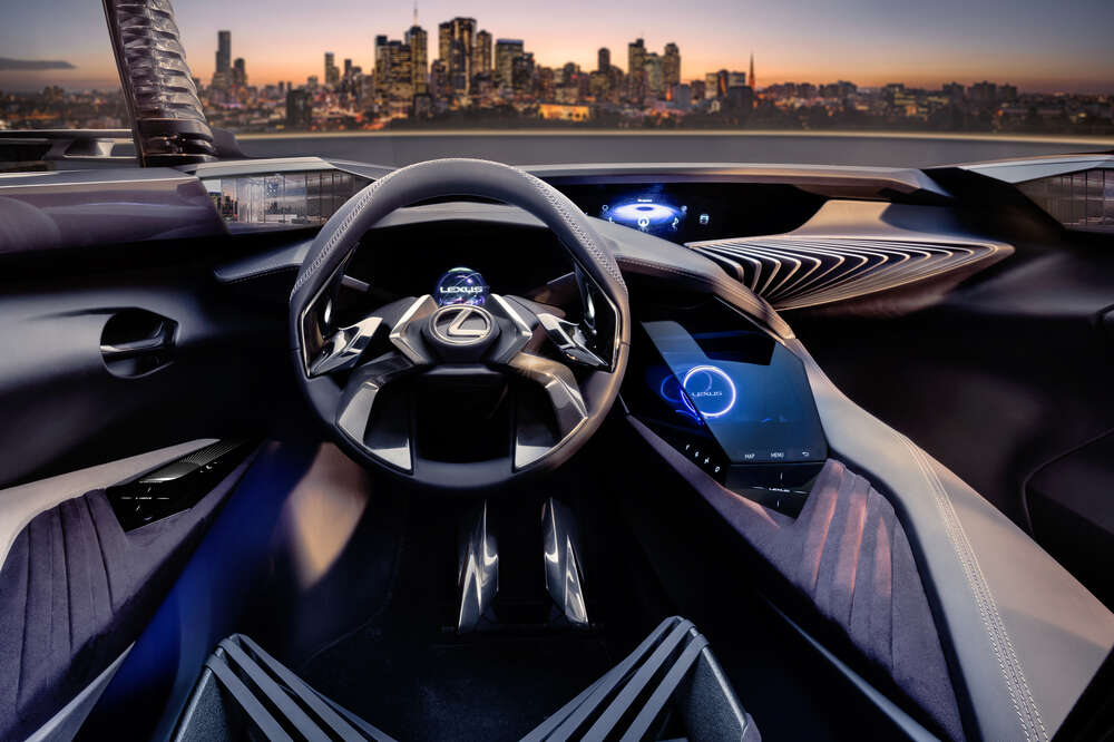 Apple CarPlay & Heads Up Displays Could Eliminate Phones in the Car -  Thrillist