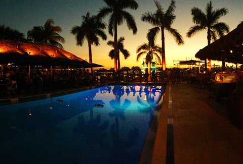 Monty S Sunset A Miami Fl Restaurant Monty S Sunset On South Beach
