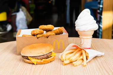 Best Late Night Fast Food Orders: What to Get Late Night at Chains ...