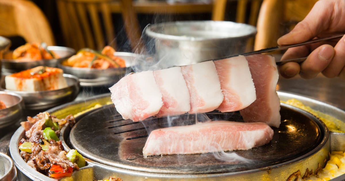 This Korean clay pot makes DELICIOUS BUBBLING Sounds: Korean