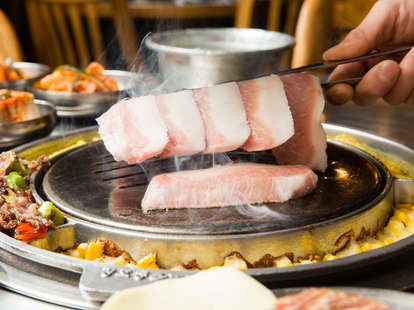 Round Hot Pot Barbecue Combination Indoor Korean Style Barbecue