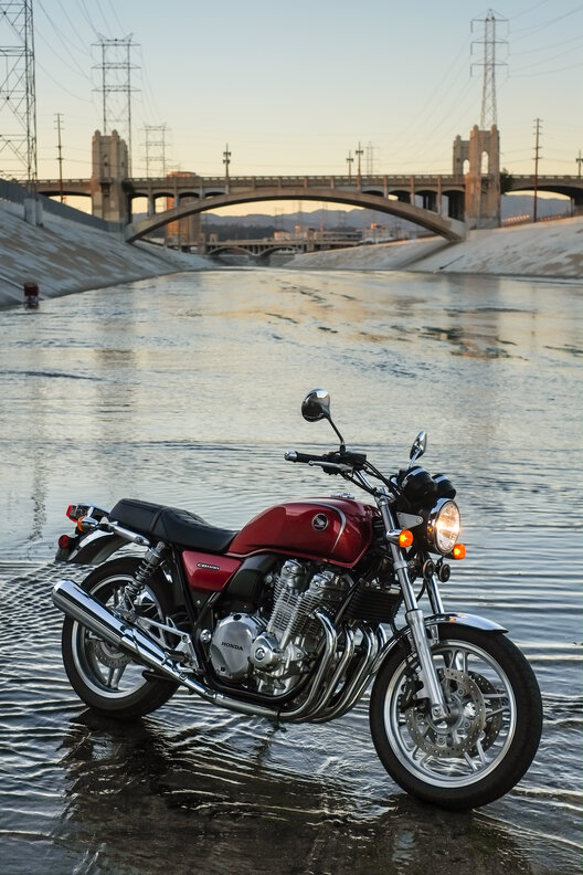 Best Beginner Motorcycles to Buy for Your First Bike - Thrillist