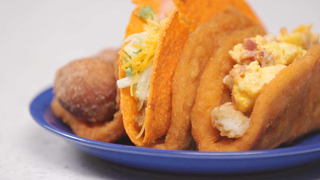 Taco Bells Naked Chicken Chalupa Secret Menu Hacks Thrillist