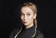 Comic Iliza Shlesinger's Guide to Surviving Valentine's Day in LA