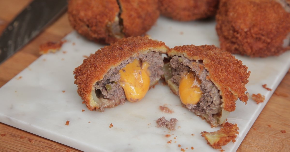 How To Make Cheeseburger Onion Rings Recipe - Thrillist