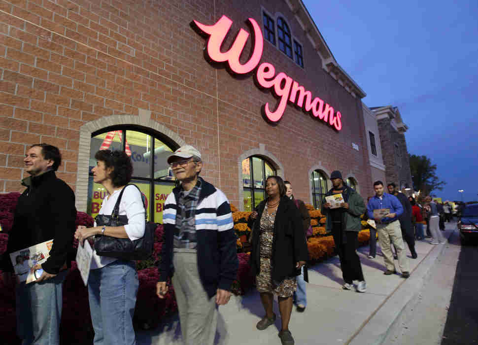 line outside wegmans