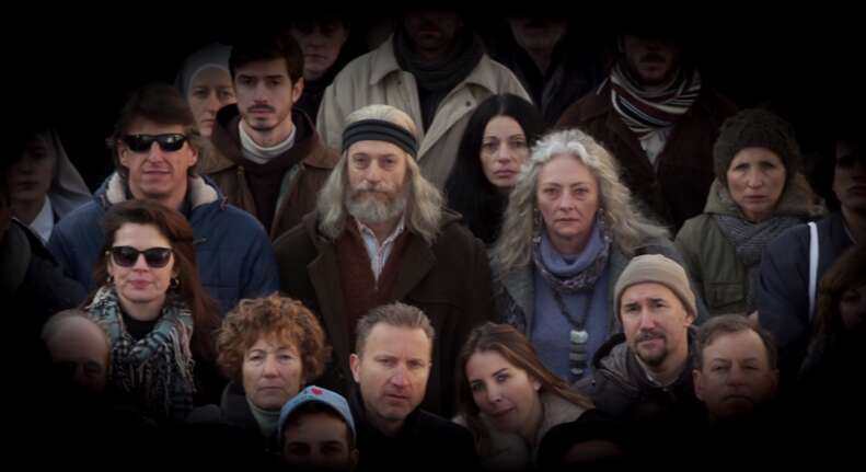 Young Pope Parents Crowd