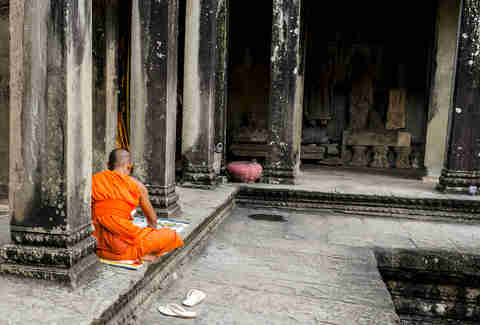 How Alcohol is Used in Religious Ceremonies Around the World - Thrillist