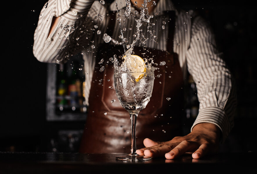 Bartending Tips For Beginners: 12 Common Beginner Mistakes - Thrillist