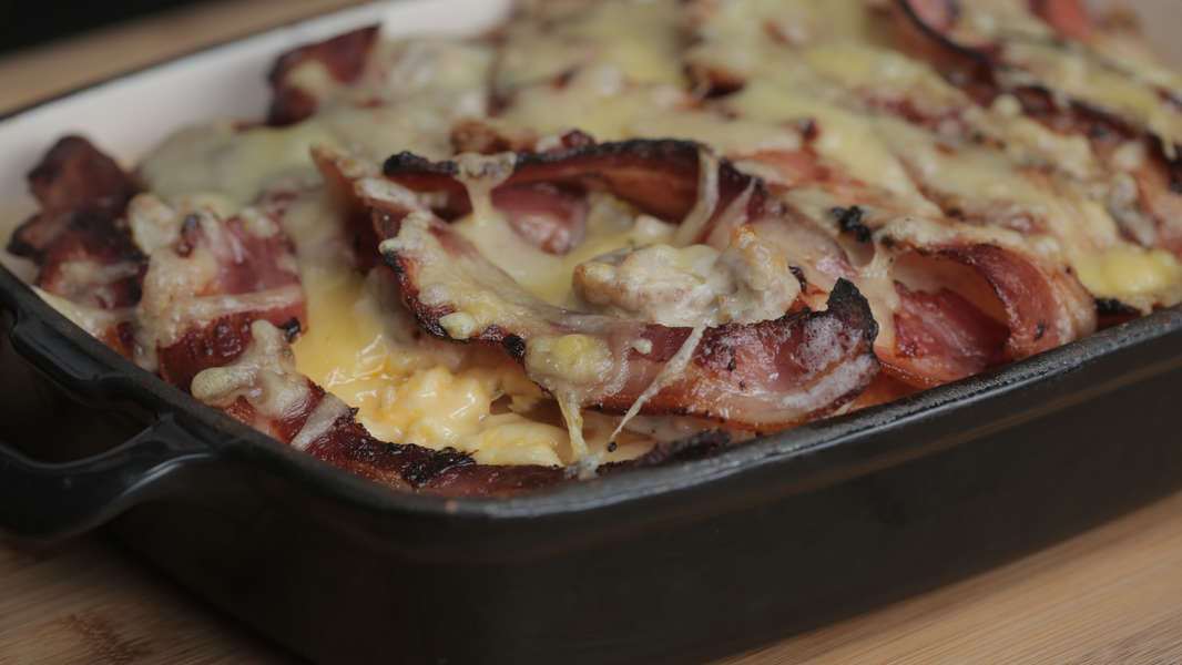 How to Make a Breakfast Lasagna Recipe With Eggs, Bacon, Cheese