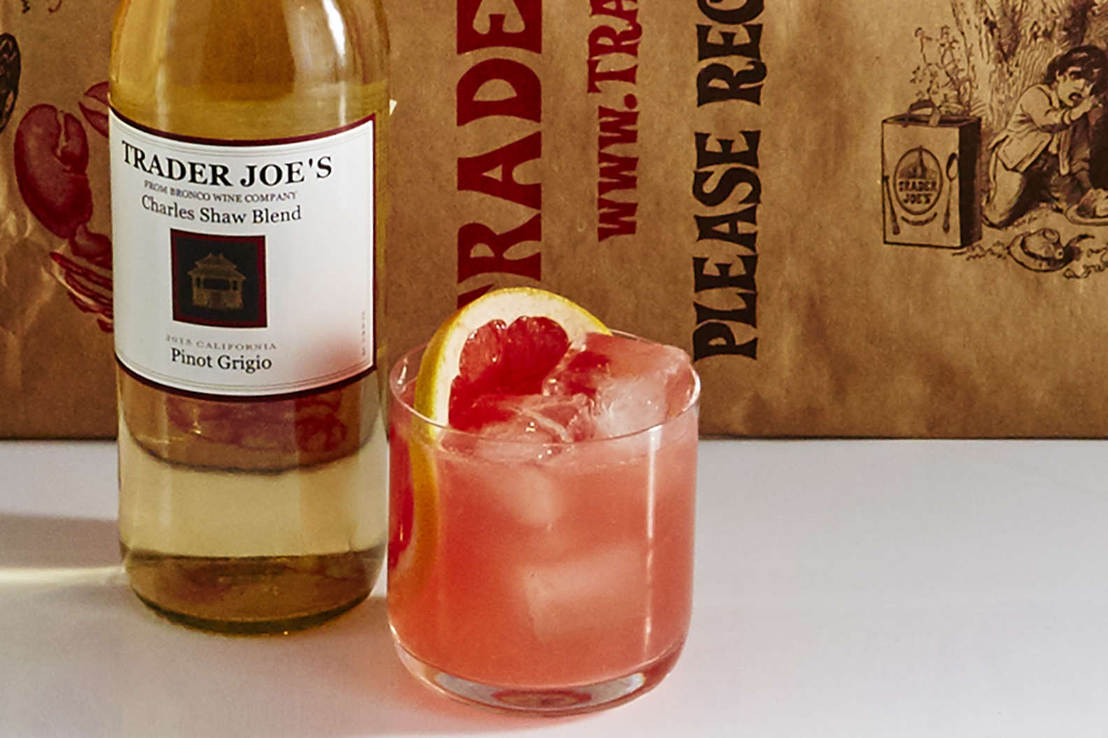 20 White Wine Cocktails to Try 11 White Wine Siesta