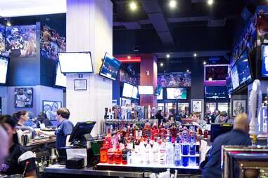 Promenade Bar and Grill