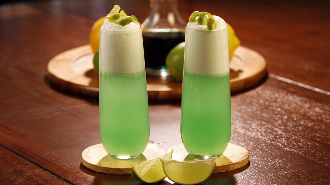 Fizz Example How to Make a Green Fizz Cocktail Recipe for St Patrick's Day - Thrillist