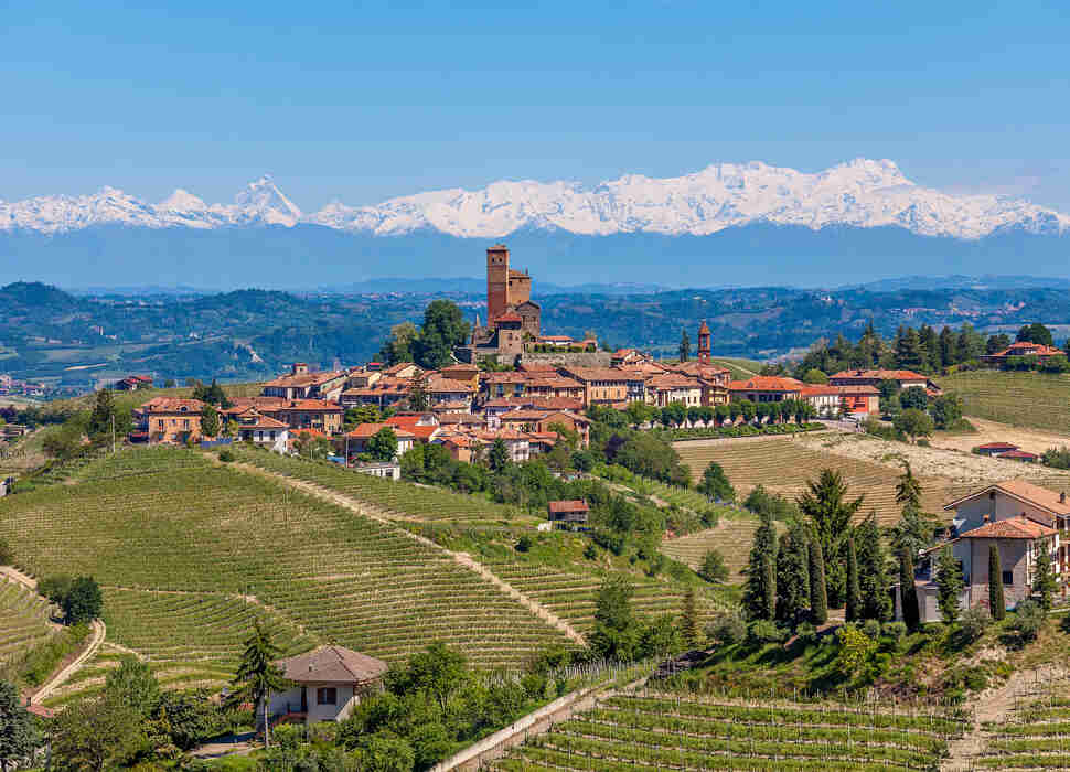 Best Views, Towns & Things to Do in the Italian Alps Mountains - Thrillist