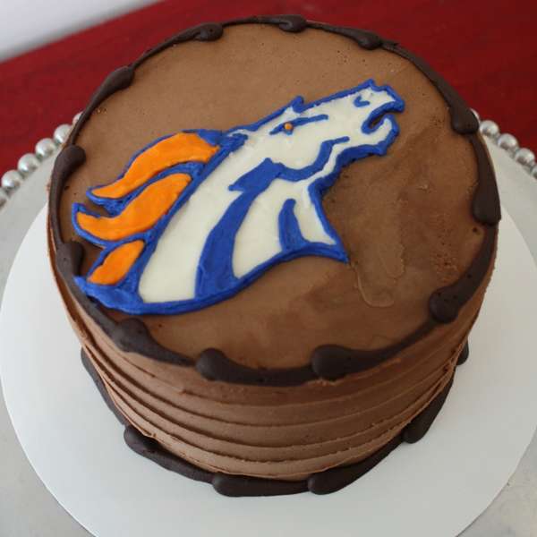 Broncos Chocolate Stout Cake - Eat - Thrillist Denver