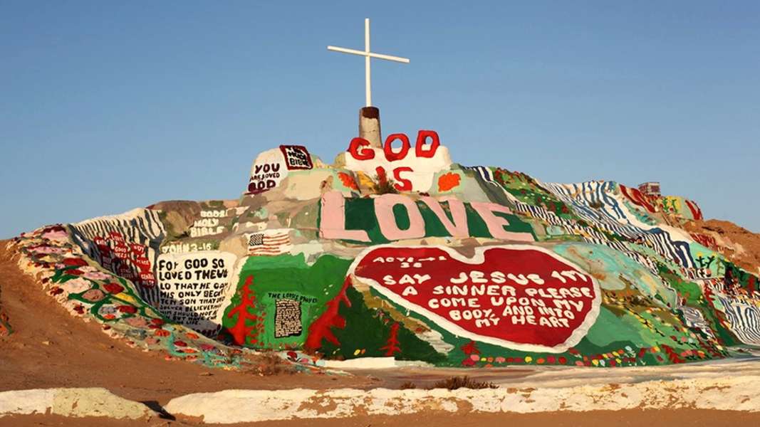The Man Made Mountain At The Salton Sea Seeker