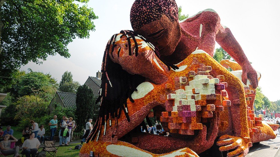 The Controversial Sex Float In The Netherlands Seeker