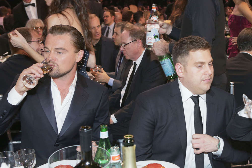 Featured image of post Leonardo Dicaprio Holding Wine Glass Meme Many on the internet quickly realized this after he was so opulently introduced in this year s the great gatsby and our collective minds flashed back to 1997 s titanic
