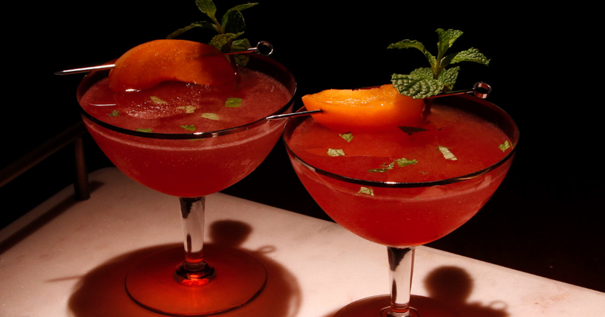 Here's How to Make an Apricot Blossom Tea Rum Cocktail Recipe Thrillist