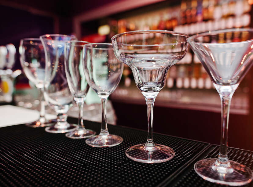 Ultimate Cocktail Glass Guide: How to Use Each Type of Glass - Thrillist